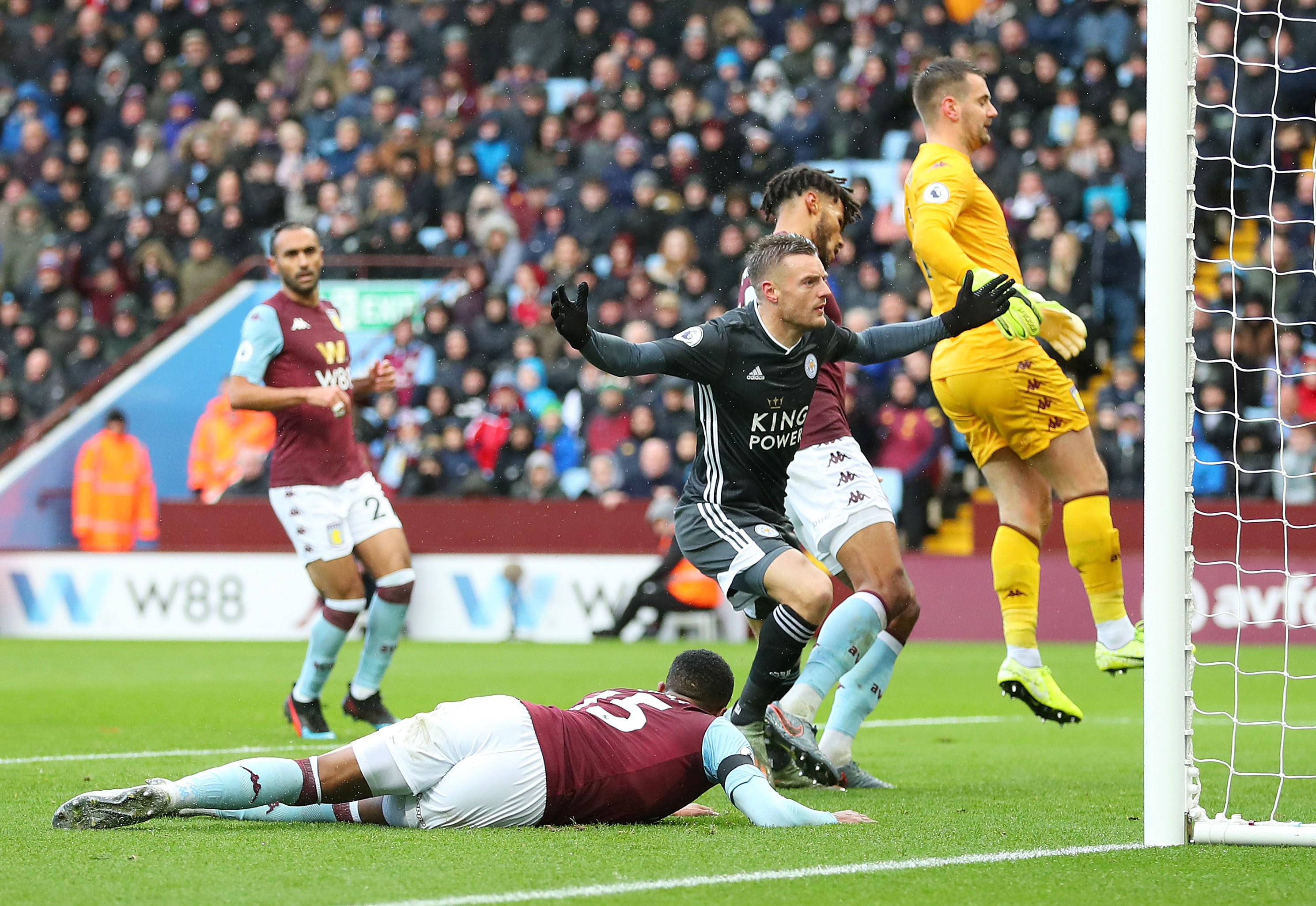 对约纳坦 对约纳坦